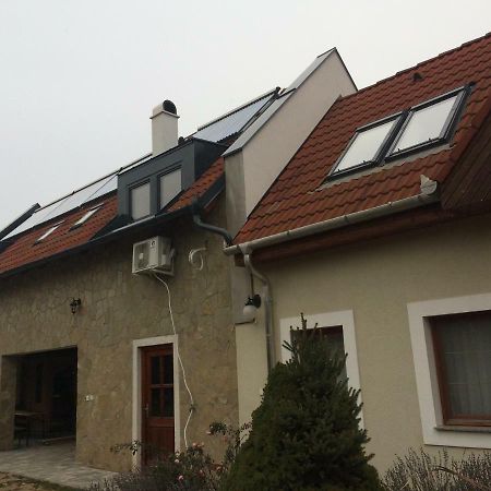 Vamosi Vendeghaz Lägenhet Nemesvámos Exteriör bild
